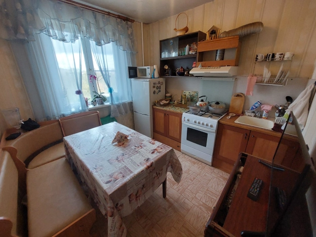 Купить трехкомнатную квартиру в Пушкине. Вариант № 12551, 0, площадь -  квм, цена 9300000 рублей