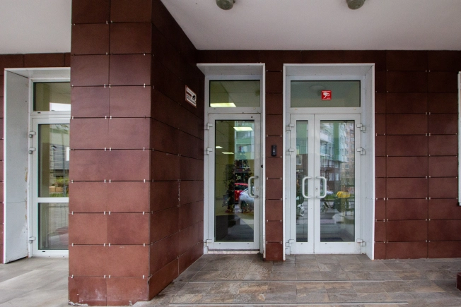 Купить трехкомнатную квартиру у метро Коммунарка в Москве. Вариант № 9820246, 22, площадь -  квм, цена 20000000 рублей