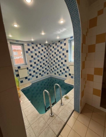 Купить дом в Москве. Вариант № 10036429, 11, площадь -  квм, цена 30000000 рублей