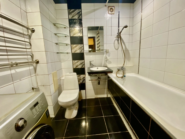 Купить однокомнатную квартиру на вторичке в Пензенской области. Вариант № 9976744, 6, площадь -  квм, цена 5590000 рублей