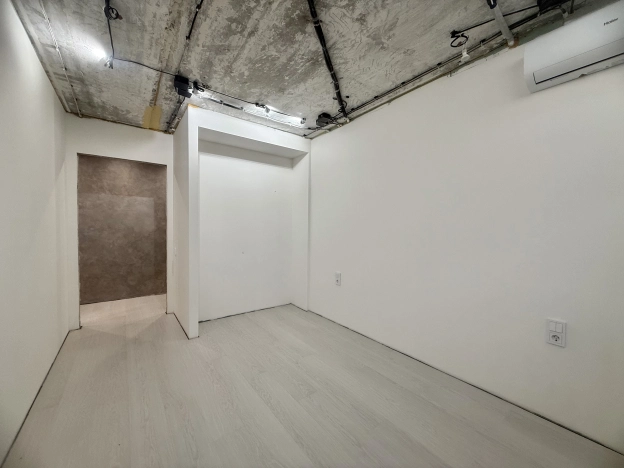 Купить квартиру в районе Красноармейский в Волгограде. Вариант № 5562849, 14, площадь -  квм, цена 7000000 рублей