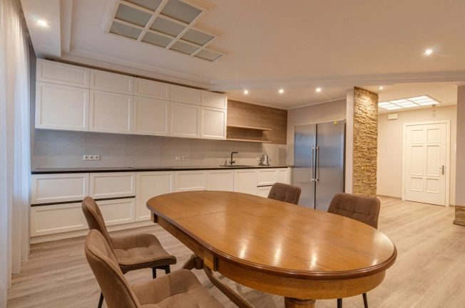 Купить квартиру в Вологодской области. Вариант № 7903724, 5, площадь -  квм, цена 28500000 рублей