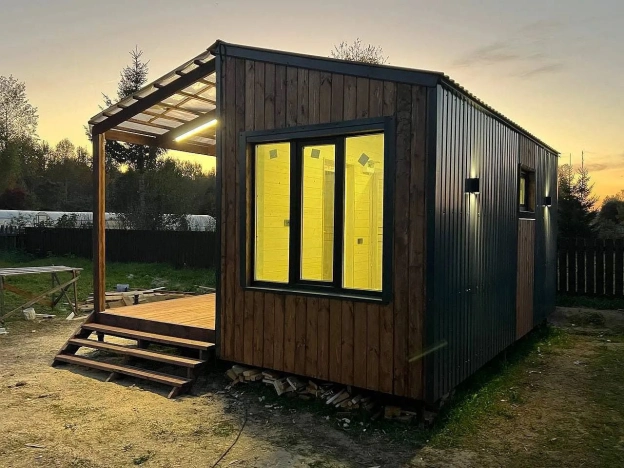 Купить дом на улице Совхозная в Тюменской области. Вариант № 8448606, 30, площадь -  квм, цена 2100000 рублей