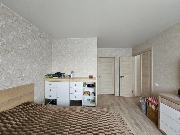 Купить четырехкомнатную квартиру в Пушкине. Вариант № 2647263, 3, площадь -  квм, цена 9600000 рублей