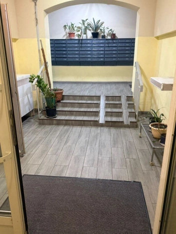 Купить квартиру в Москве. Вариант № 8273377, 17, площадь -  квм, цена 12100000 рублей