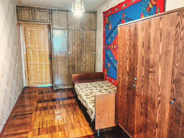 Купить квартиру в Белгороде. Вариант № 10339302, 4, площадь -  квм, цена 4050000 рублей