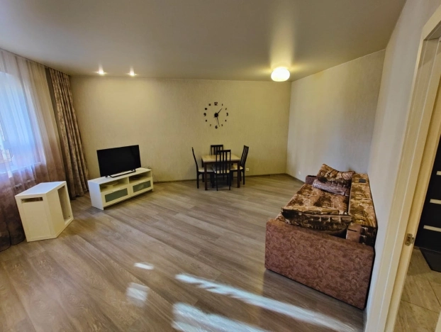 Купить двухкомнатную квартиру на улице Клинская в Москве. Вариант № 10247774, 8, площадь -  квм, цена 10250000 рублей