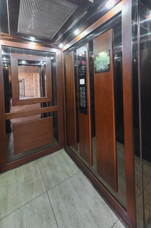 Купить трехкомнатную квартиру в Ростовской области. Вариант № 2897338, 16, площадь -  квм, цена 18400000 рублей