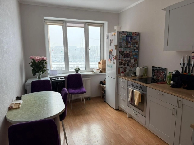 Купить трехкомнатную квартиру у метро Садовая в Санкт-Петербурге. Вариант № 10359086, 1, площадь -  квм, цена 9500000 рублей