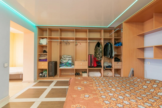 Купить четырехкомнатную квартиру в Вологде. Вариант № 28846, 11, площадь -  квм, цена 11750000 рублей