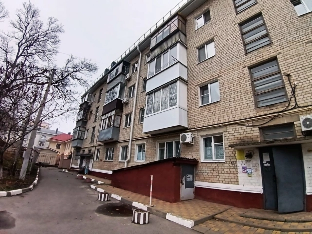 Купить квартиру в Белгороде. Вариант № 10493893, 8, площадь -  квм, цена 3750000 рублей
