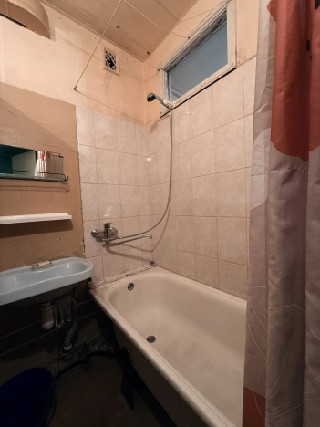 Купить квартиру на улице Университетский проспект в Волгограде. Вариант № 10195863, 5, площадь -  квм, цена 4100000 рублей