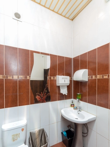 Купить коммерческую недвижимость в Тобольске. Вариант № 4512, 33, площадь -  квм, цена 50000000 рублей