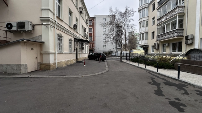 Купить квартиру в Москве. Вариант № 10619257, 40, площадь -  квм, цена 110000000 рублей