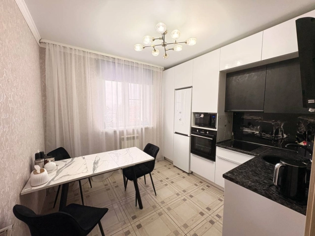 Купить квартиру в Тобольске. Вариант № 9489899, 0, площадь -  квм, цена 6000000 рублей