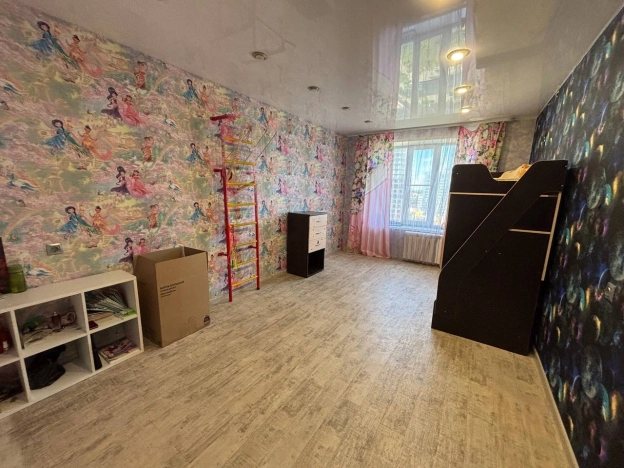 Купить трехкомнатную квартиру в Микрорайоне Золотая Нива в Новосибирске. Вариант № 1183637, 10, площадь -  квм, цена 10500000 рублей