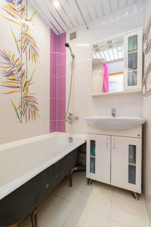 Купить трехкомнатную квартиру в Омске. Вариант № 3044, 11, площадь -  квм, цена 6050000 рублей