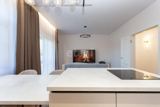 Снять дом в Тюменской области. Вариант № 26656, 8, площадь -  квм, цена 170000 рублей