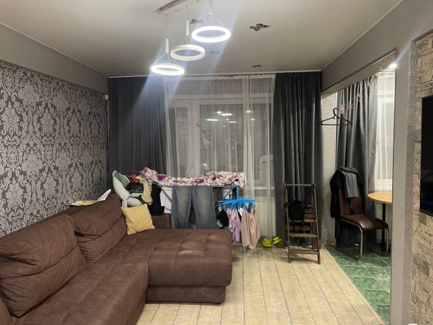 Купить двухкомнатную квартиру в Иркутской области. Вариант № 9309000, 3, площадь -  квм, цена 4100000 рублей