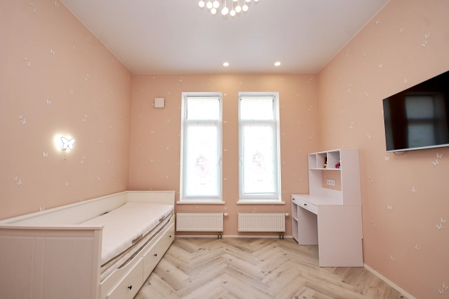 Купить трехкомнатную квартиру на улице Жилмассив в Новосибирской области. Вариант № 8926776, 18, площадь -  квм, цена 16500000 рублей