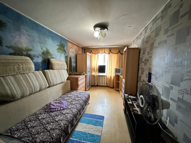 Купить трехкомнатную квартиру на вторичке в Микрорайоне 8-й, Элиста в Элисте. Вариант № 19900, 2, площадь -  квм, цена 4900000 рублей