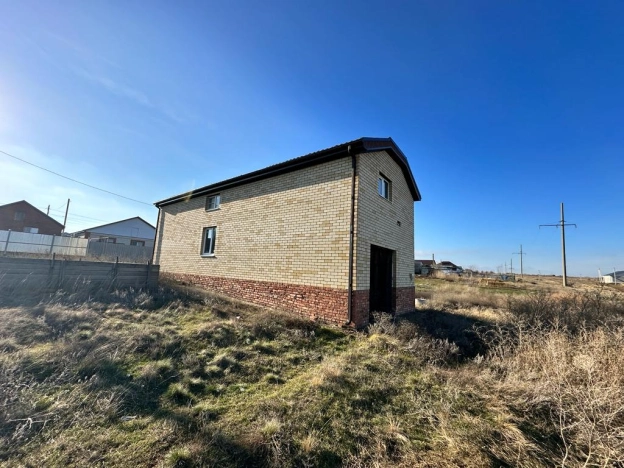 Купить дом на улице Донская в Элисте. Вариант № 7303, 0, площадь -  квм, цена 6000000 рублей