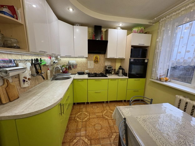 Купить многокомнатную квартиру в Архангельской области. Вариант № 8588001, 0, площадь -  квм, цена 6200000 рублей