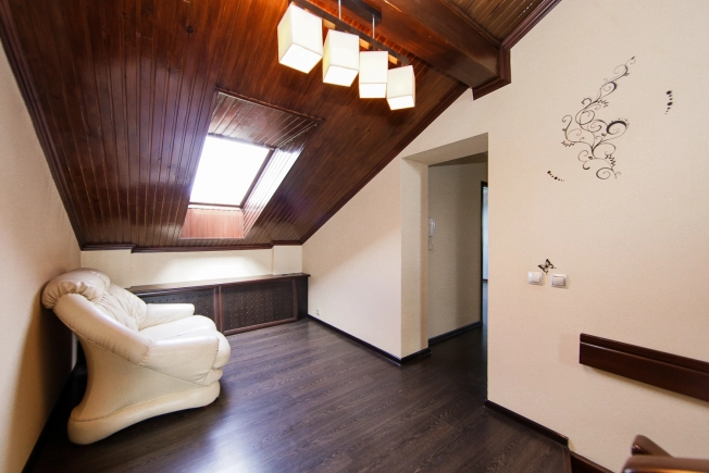 Купить четырехкомнатную квартиру в Калининграде. Вариант № 4922, 19, площадь -  квм, цена 16990000 рублей