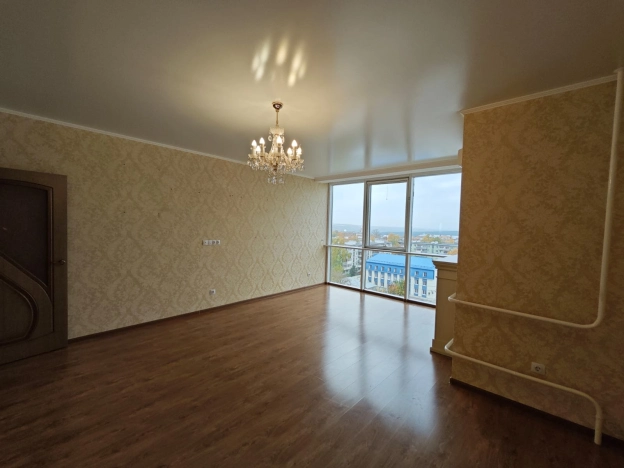 Купить трехкомнатную квартиру в Калуге. Вариант № 7219923, 10, площадь -  квм, цена 15200000 рублей