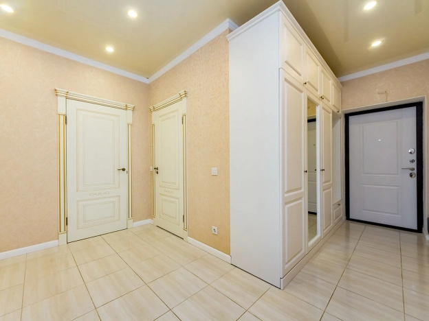 Купить трехкомнатную квартиру на улице Олега Кошевого в Калининграде. Вариант № 18206, 25, площадь -  квм, цена 12700000 рублей