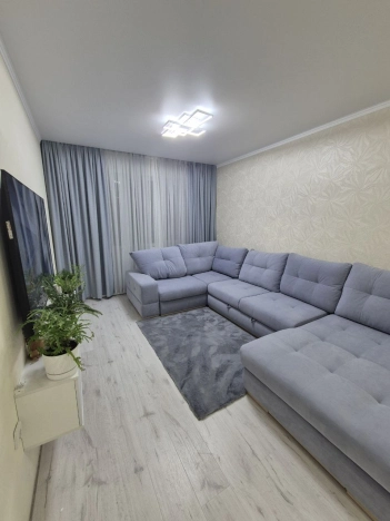 Снять квартиру в Тобольске. Вариант № 9675358, 6, площадь -  квм, цена 75000 рублей