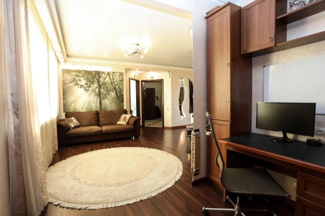 Купить квартиру в Москве. Вариант № 10019555, 8, площадь -  квм, цена 41900000 рублей