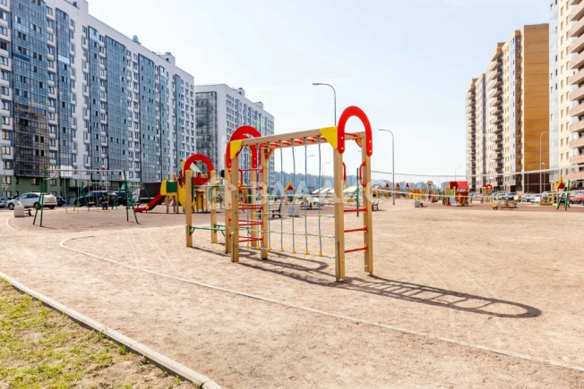 Купить квартиру у метро Зенит в Санкт-Петербурге. Вариант № 10211944, 15, площадь - квм, цена 4350000 рублей