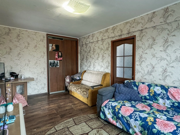 Купить четырехкомнатную квартиру в Иркутской области. Вариант № 33405, 2, площадь -  квм, цена 5200000 рублей