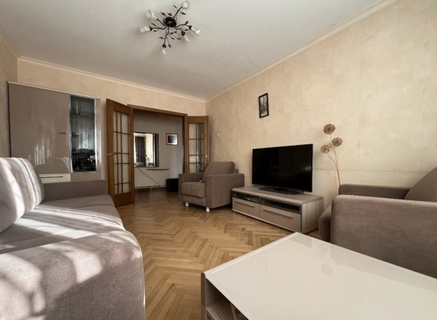 Купить трехкомнатную квартиру в Ростовской области. Вариант № 9259264, 1, площадь -  квм, цена 8400000 рублей