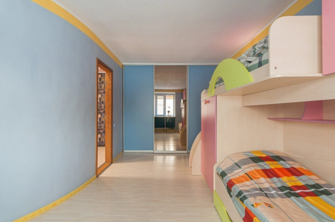 Купить четырехкомнатную квартиру в Вологде. Вариант № 28846, 5, площадь -  квм, цена 11750000 рублей