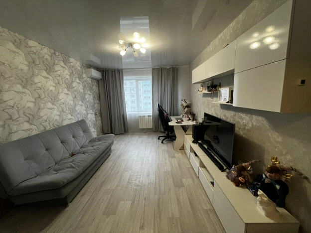 Купить трехкомнатную квартиру в Новосибирске. Вариант № 9702419, 3, площадь -  квм, цена 6200000 рублей