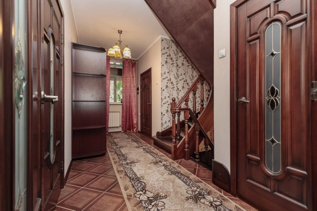 Купить дом в Искитиме. Вариант № 7992700, 23, площадь -  квм, цена 19000000 рублей