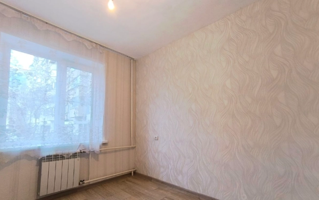 Купить четырехкомнатную квартиру в Новосибирской области. Вариант № 9302783, 3, площадь -  квм, цена 5700000 рублей