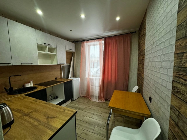 Купить квартиру у метро Парк Культуры в Нижнем Новгороде. Вариант № 2550652, 1, площадь -  квм, цена 4770000 рублей