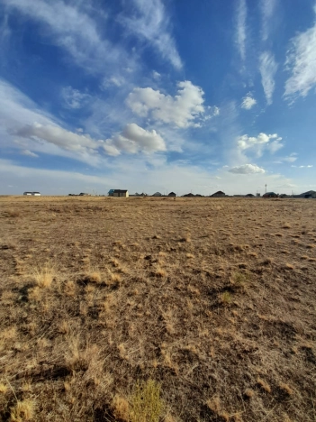 Купить земельный участок на улице Заречная в Республике Калмыкия. Вариант № 16372, 3, площадь -  квм, цена 350000 рублей