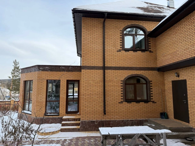 Купить дом в Республике Бурятия. Вариант № 10049622, 49, площадь - квм, цена 31200000 рублей