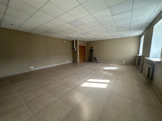 Купить коммерческую недвижимость свободного назначения в Сыктывкаре. Вариант № 1078098, 3, площадь -  квм, цена 4180000 рублей