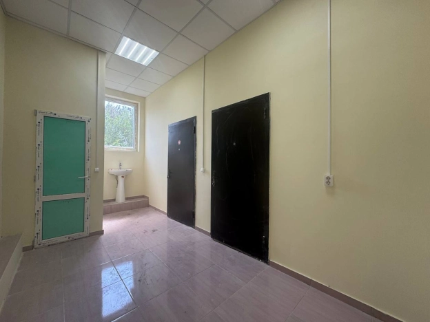 Снять коммерческую недвижимость свободного назначения на улице Кузнечная в Ростове-на-Дону. Вариант № 31254, 8, площадь -  квм, цена 55000 рублей