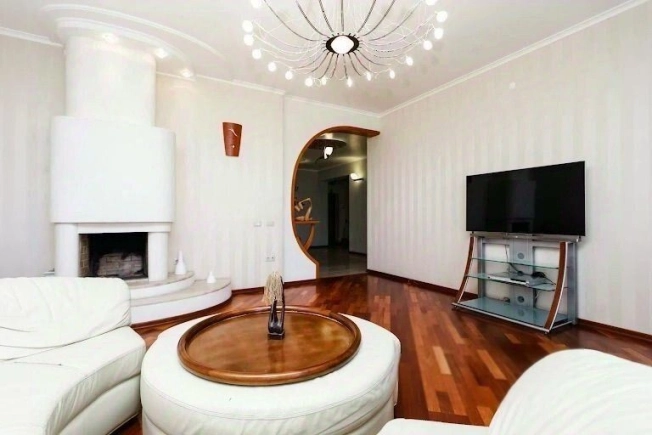 Купить трехкомнатную квартиру в Республике Марий эл. Вариант № 22407, 0, площадь -  квм, цена 43000000 рублей