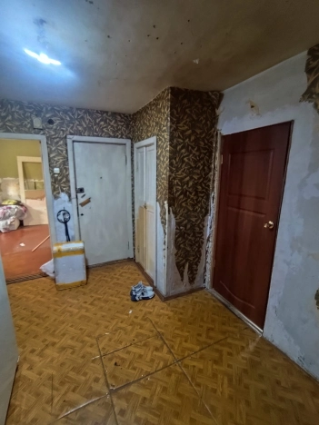 Купить трехкомнатную квартиру в Сыктывкаре. Вариант № 26089, 5, площадь -  квм, цена 2850000 рублей