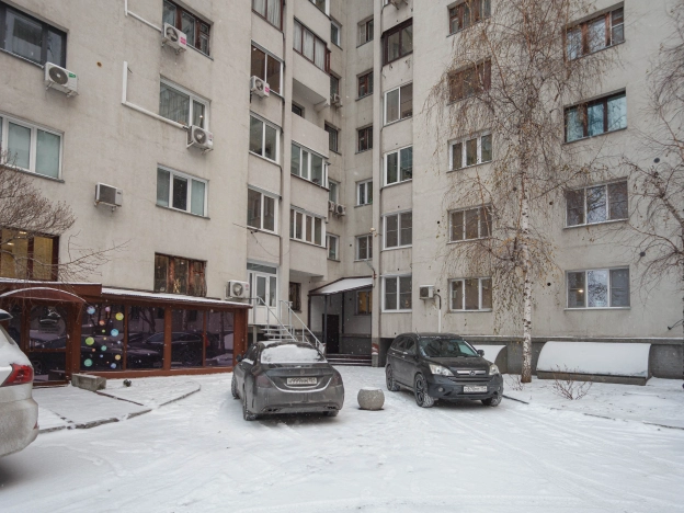 Купить трехкомнатную квартиру в Новосибирске. Вариант № 8141737, 30, площадь -  квм, цена 16300000 рублей