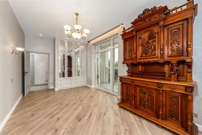 Купить трехкомнатную квартиру в районе Центральный в Калининграде. Вариант № 434455, 16, площадь -  квм, цена 25000000 рублей