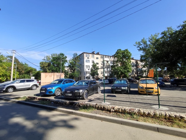 Купить двухкомнатную квартиру на улице Батумское шоссе в Краснодарском крае. Вариант № 9370, 2, площадь -  квм, цена 4499000 рублей