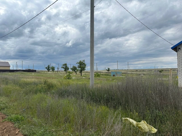 Купить земельный участок на улице Заречная в Республике Калмыкия. Вариант № 8449, 2, площадь -  квм, цена 1000000 рублей